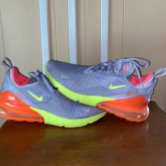 Nike 270s - Picture 8 of 9